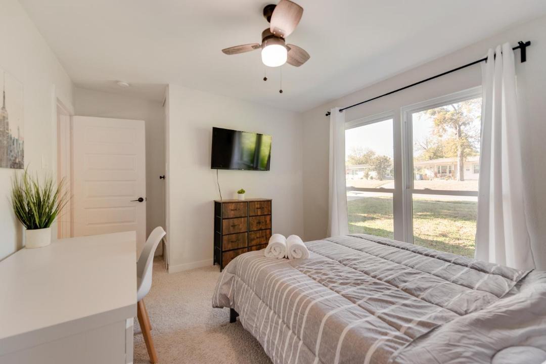 Photo of Bedroom in Park Central