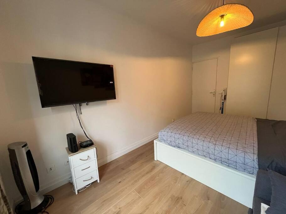 Photo of Bedroom in Quartier de la Salpetriere