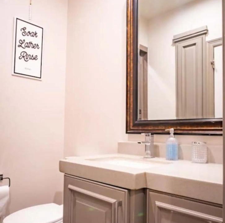 Photo of Bathroom in Palmhurst
