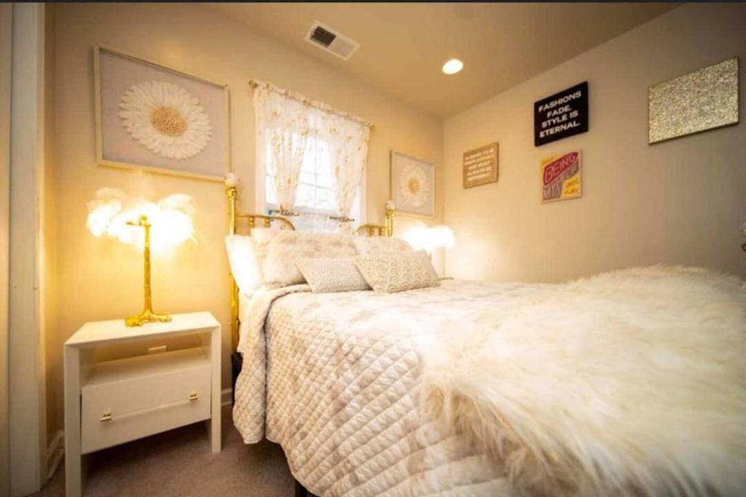 Photo of Bedroom in Roxborough