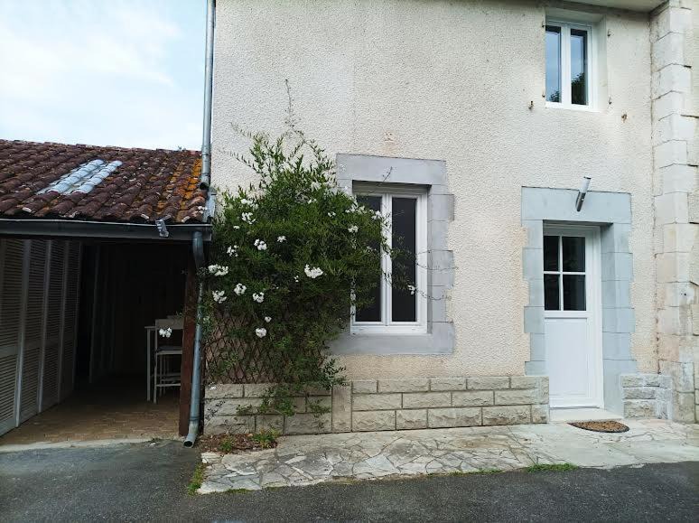 Photo of Others in Pouillon