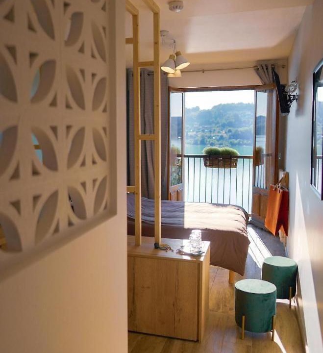 Photo of Others in Aiguebelette-le-Lac