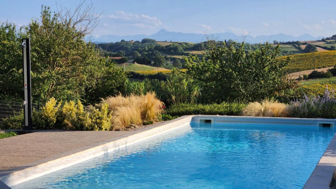 Photo of Others in Canens