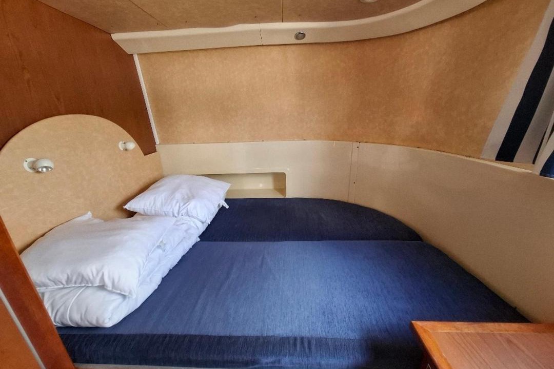 Photo of Bedroom in Chenille-Change