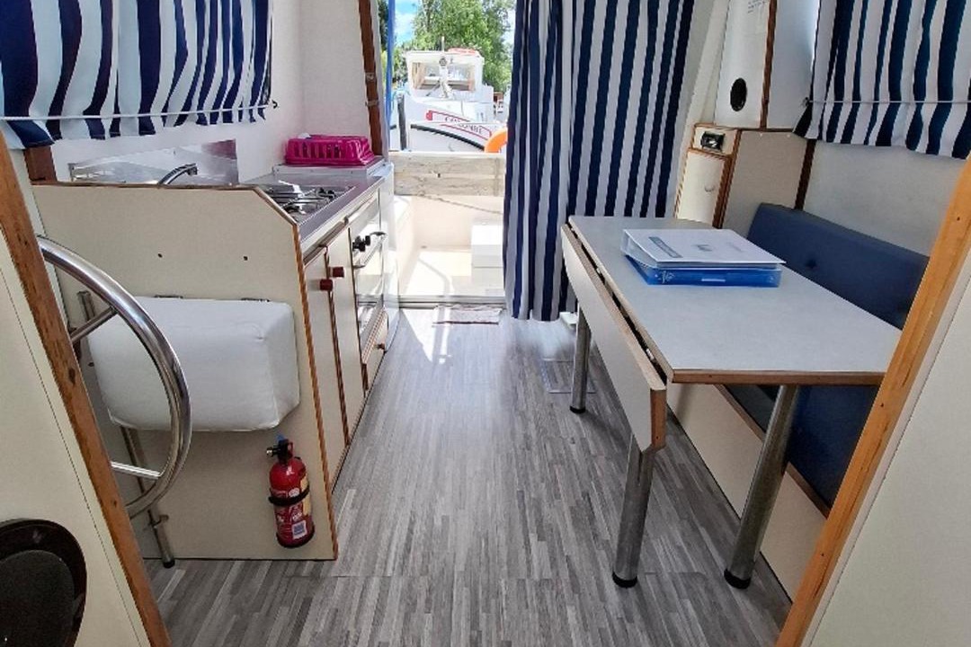 Photo of Others in Chenille-Change