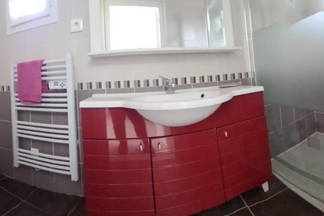 Photo of Bathroom in Saint-Vincent-sur-Jard