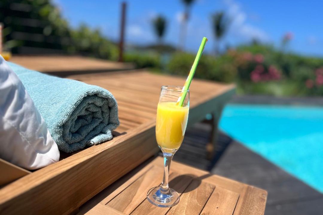 Photo of Others in Cul de Sac