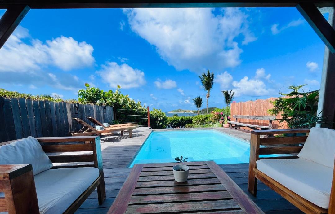 Photo of Others in Cul de Sac