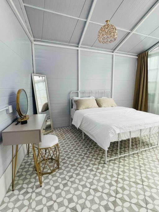 Photo of Bedroom in George Town