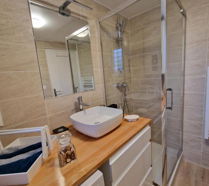 Photo of Bathroom in Etampes