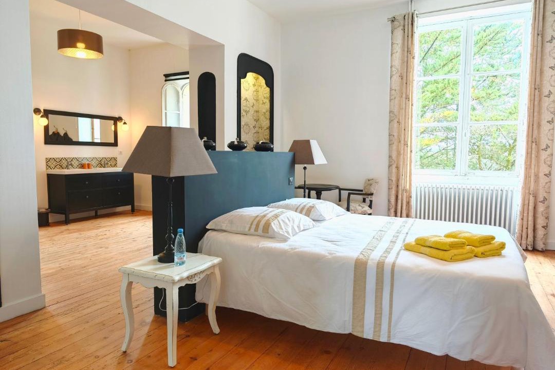 Photo of Bedroom in Villenave-de-Rions