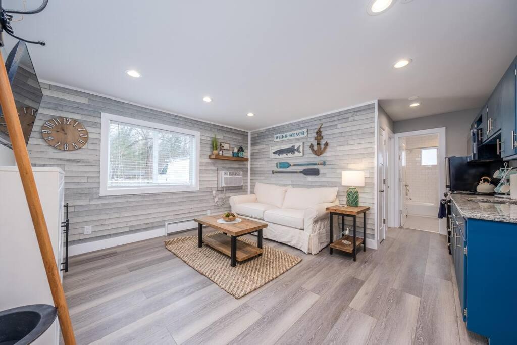 Photo of Others in Bridgman