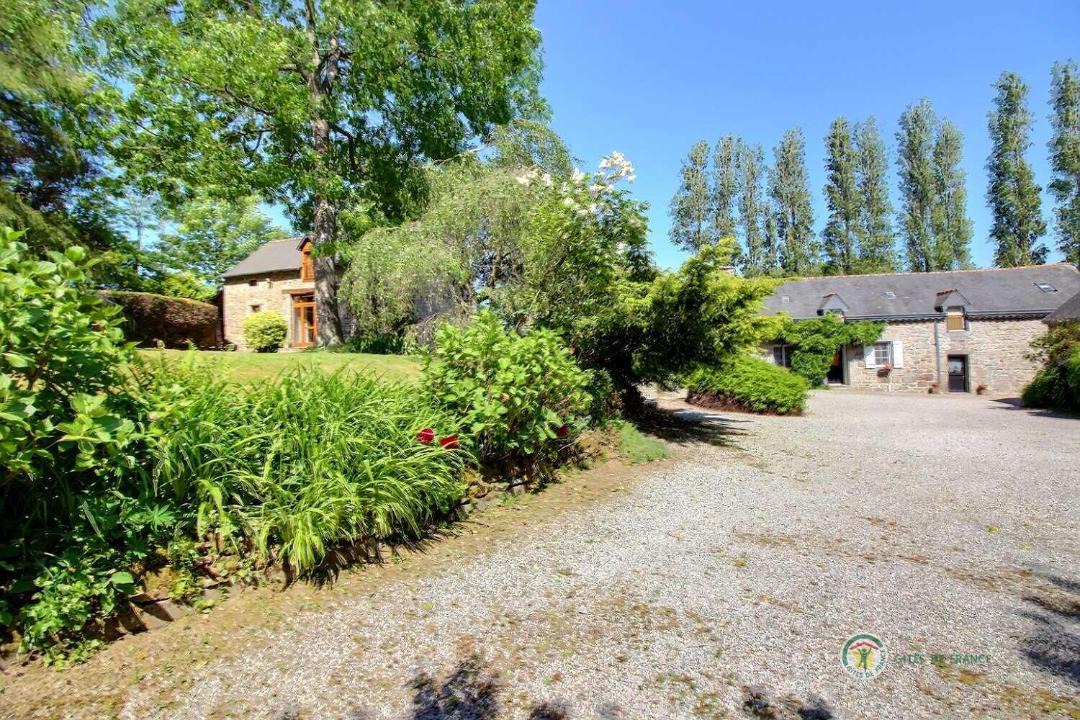 Photo of Buildings in Saint-Gildas