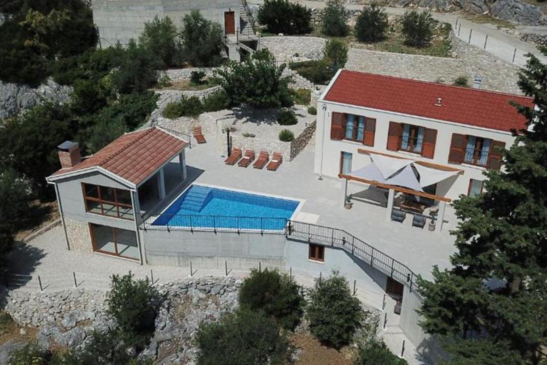 Photo of Others in Ploce