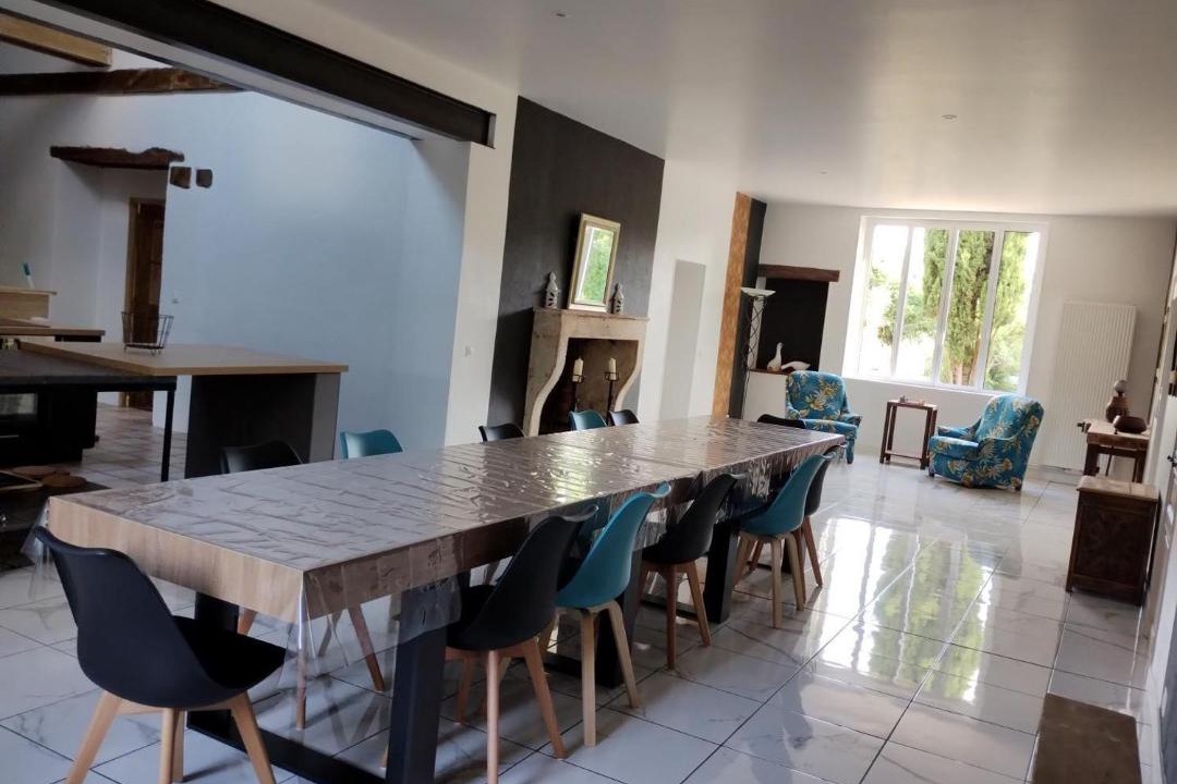 Photo of Livingroom in Lhommaize