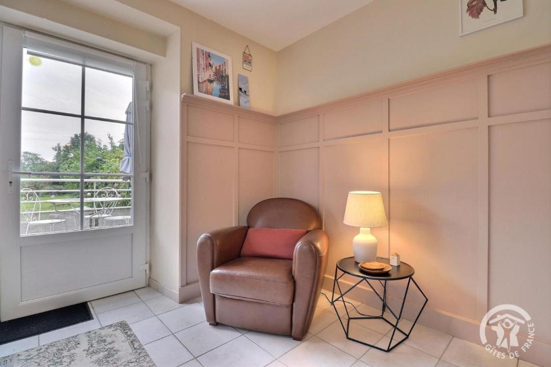 Photo of Others in Feins