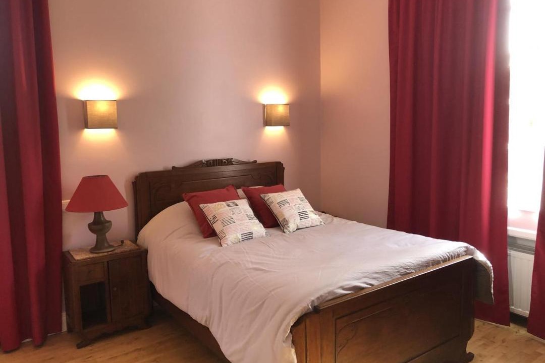 Photo of Bedroom in Chaunay