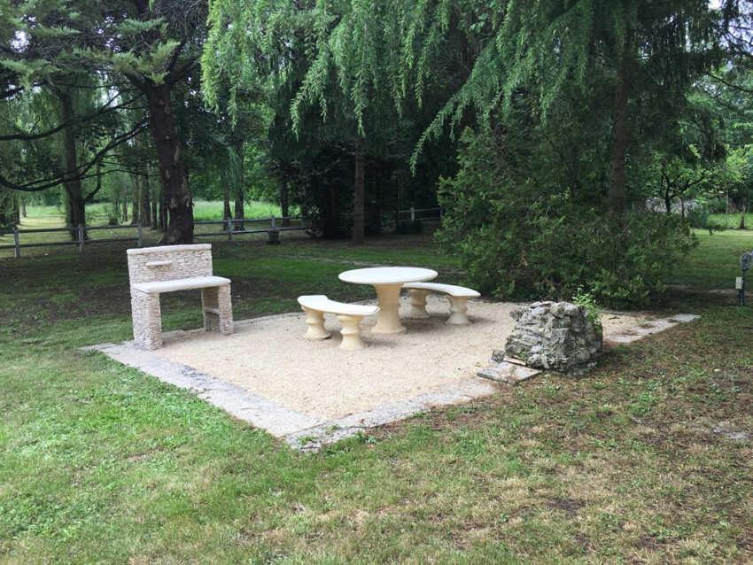 Photo of Others in Chaunay