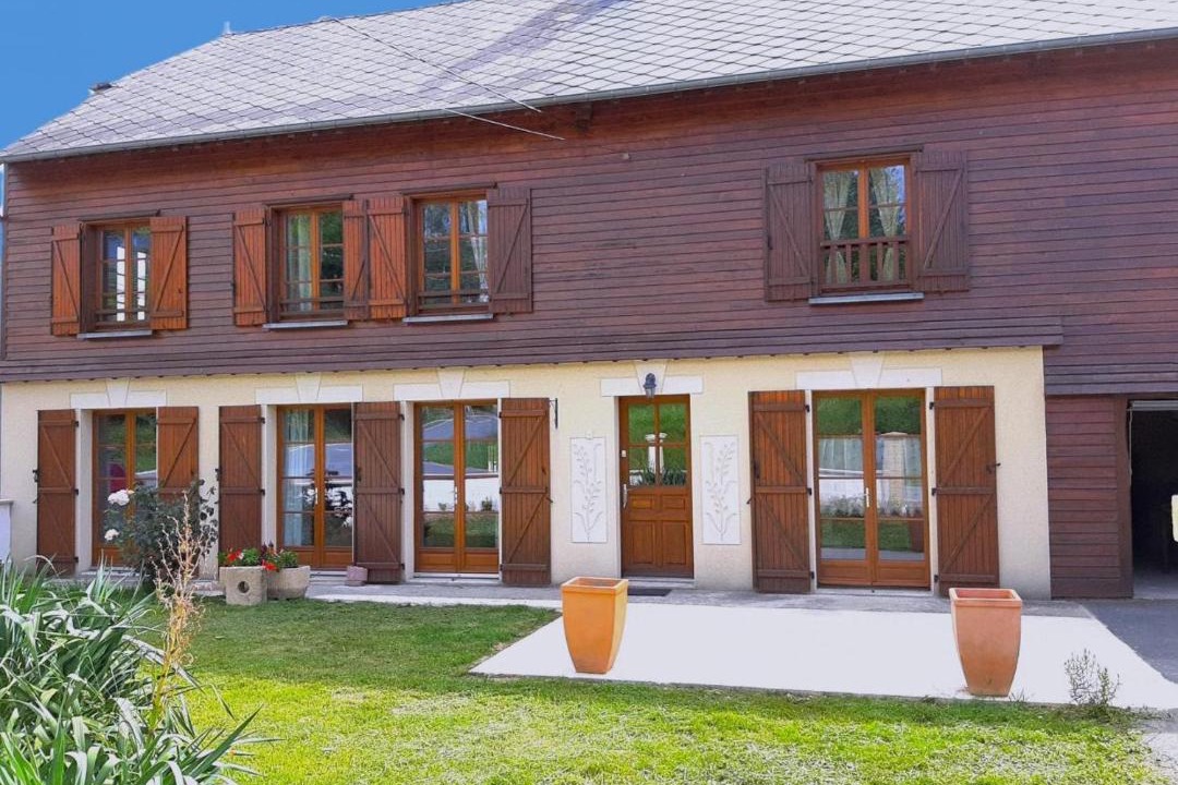 Photo of Others in Givron