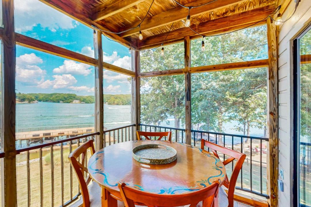 Photo of Patio Balcony in North Shore