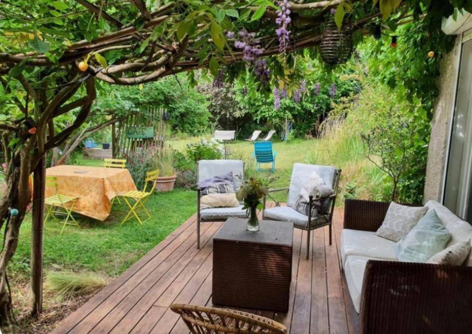 Photo of Patio Balcony in Chamant