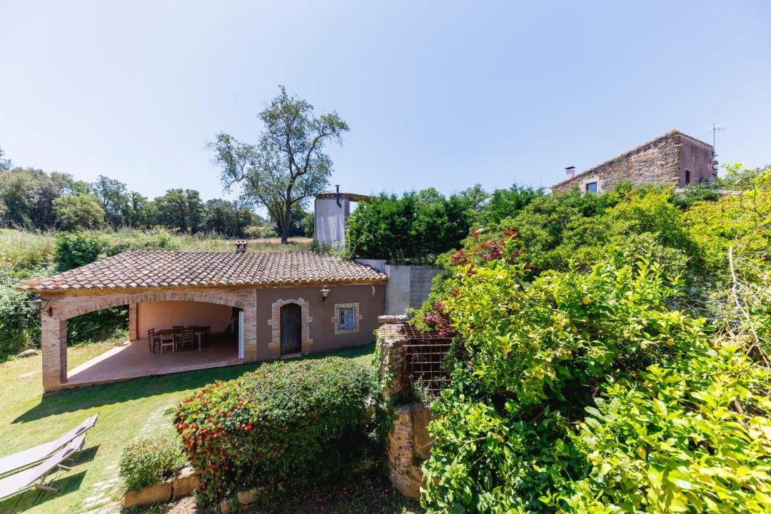 Photo of Buildings in Pedrinya