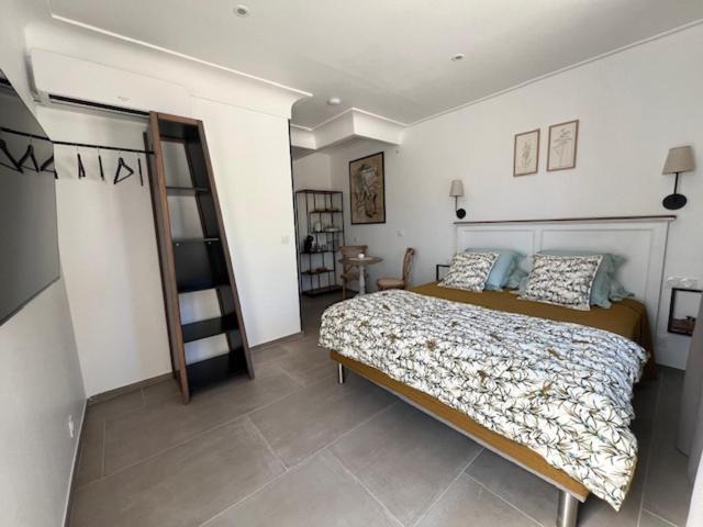 Photo of Bedroom in Puyvert