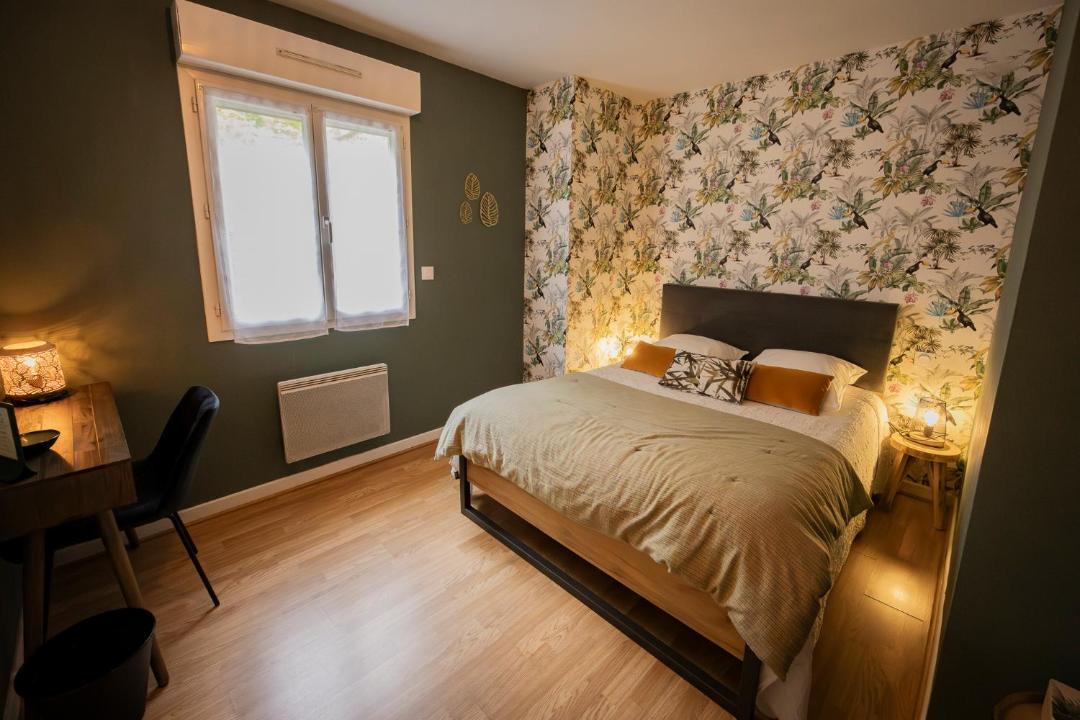 Photo of Bedroom in Chanos-Curson