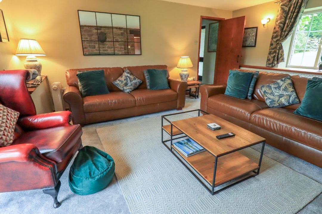 Photo of Livingroom in Scales