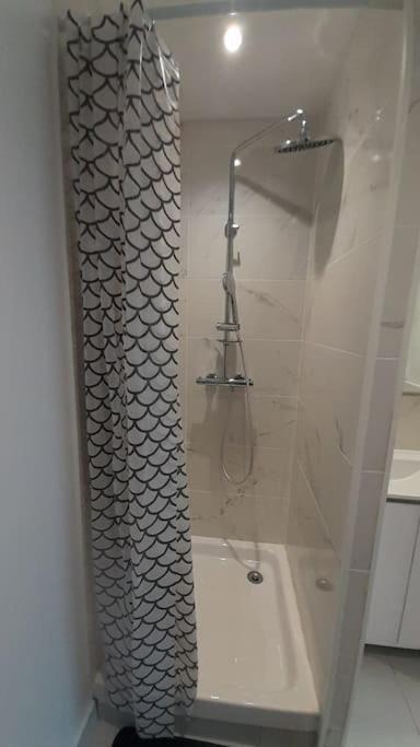 Photo of Bathroom in Castelnau-d'Estretefonds