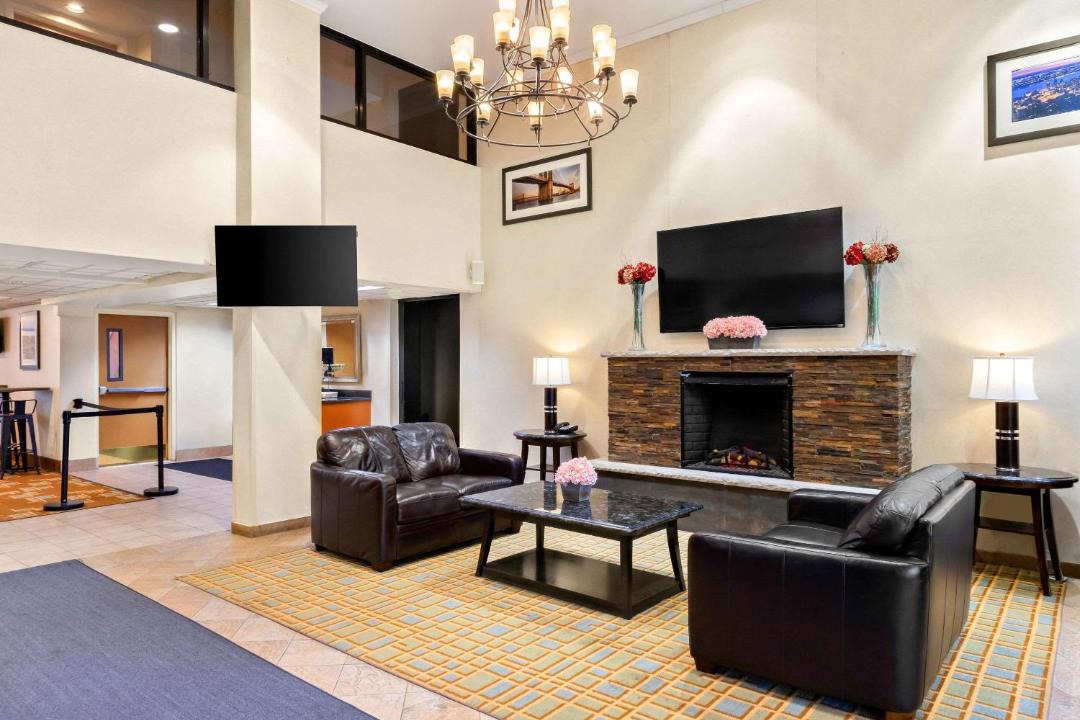 Photo of Livingroom in Edison