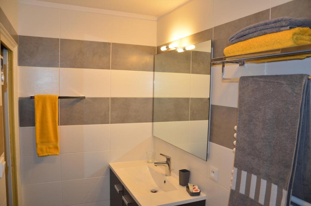 Photo of Bathroom in Tourbes