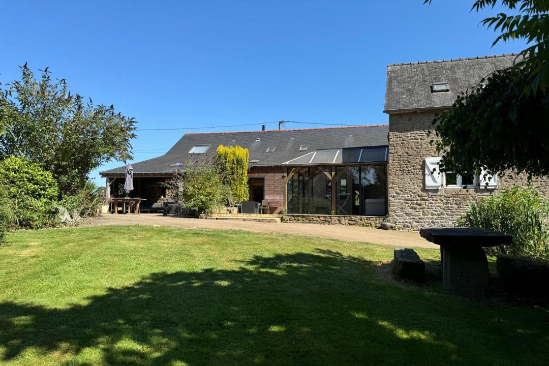 Photo of Others in La Chapelle-Saint-Aubert