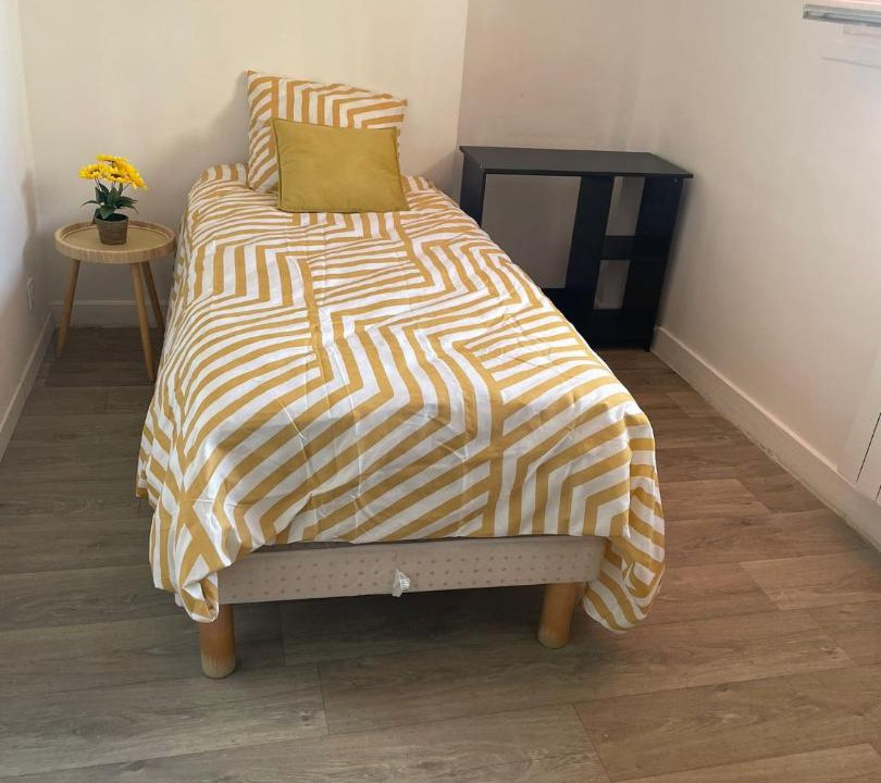 Photo of Bedroom in Villeneuve-le-Roi