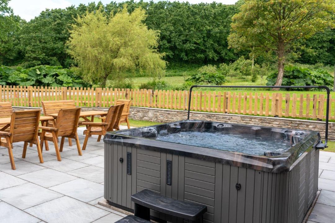 Photo of Patio Balcony in Kidwelly