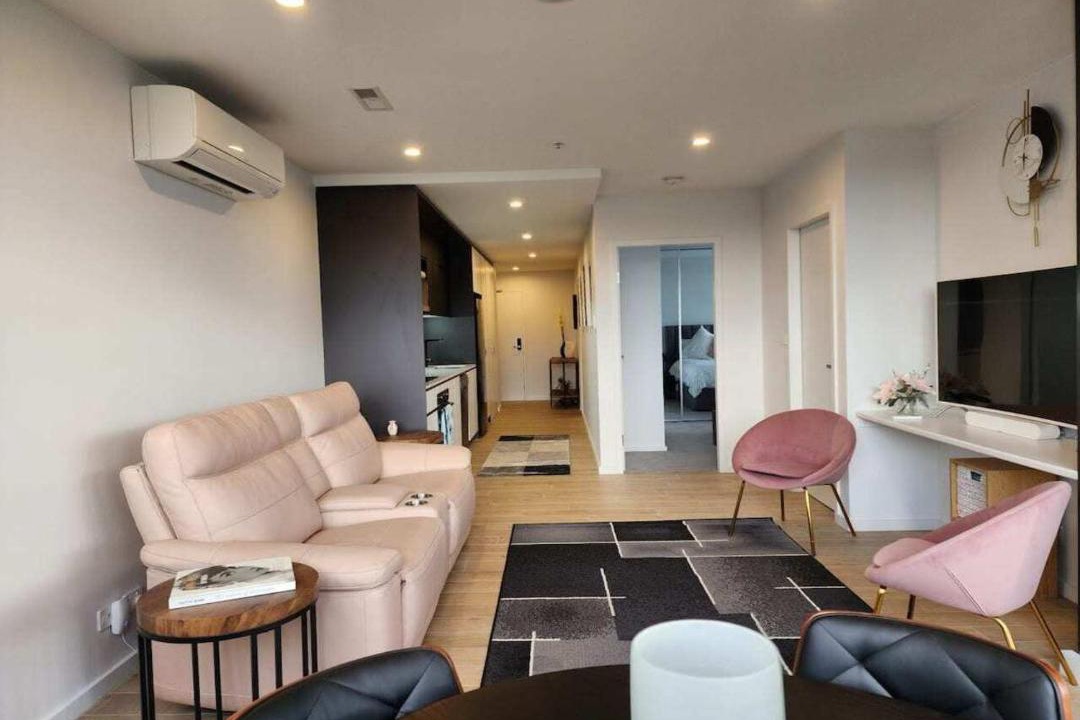 Photo of Livingroom in Gladstone Park