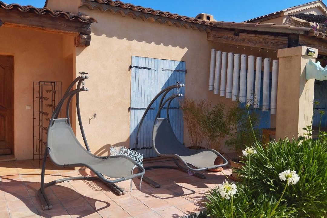 Photo of Buildings in Saint Antoine