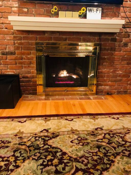 Photo of Others in Lee