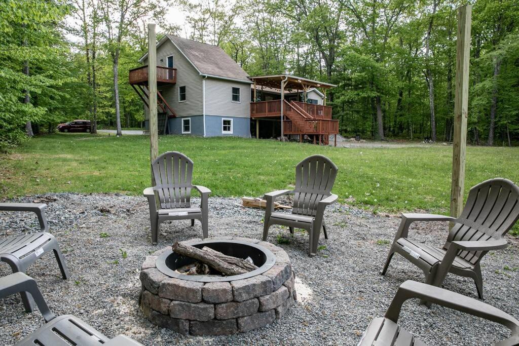 Photo of Others in White Mills