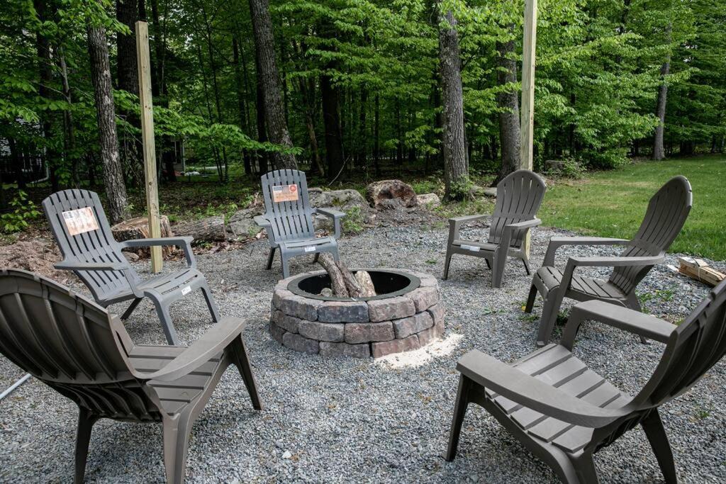 Photo of Others in White Mills