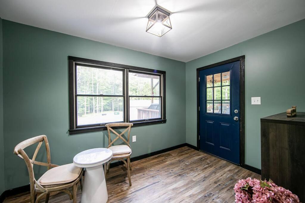 Photo of Others in White Mills