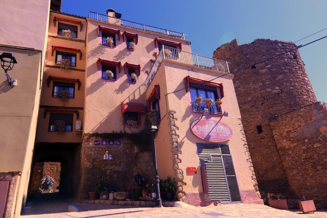 Photo of Buildings in Talarn