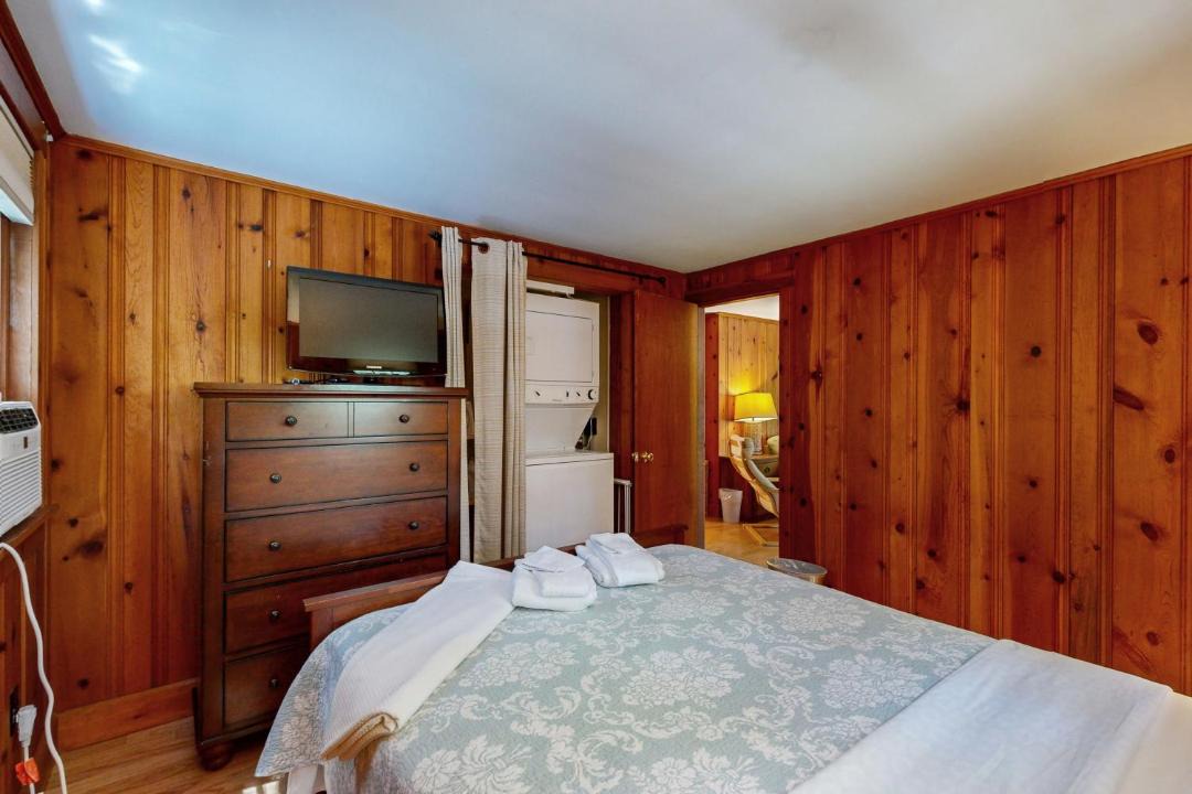 Photo of Bedroom in Mashpee