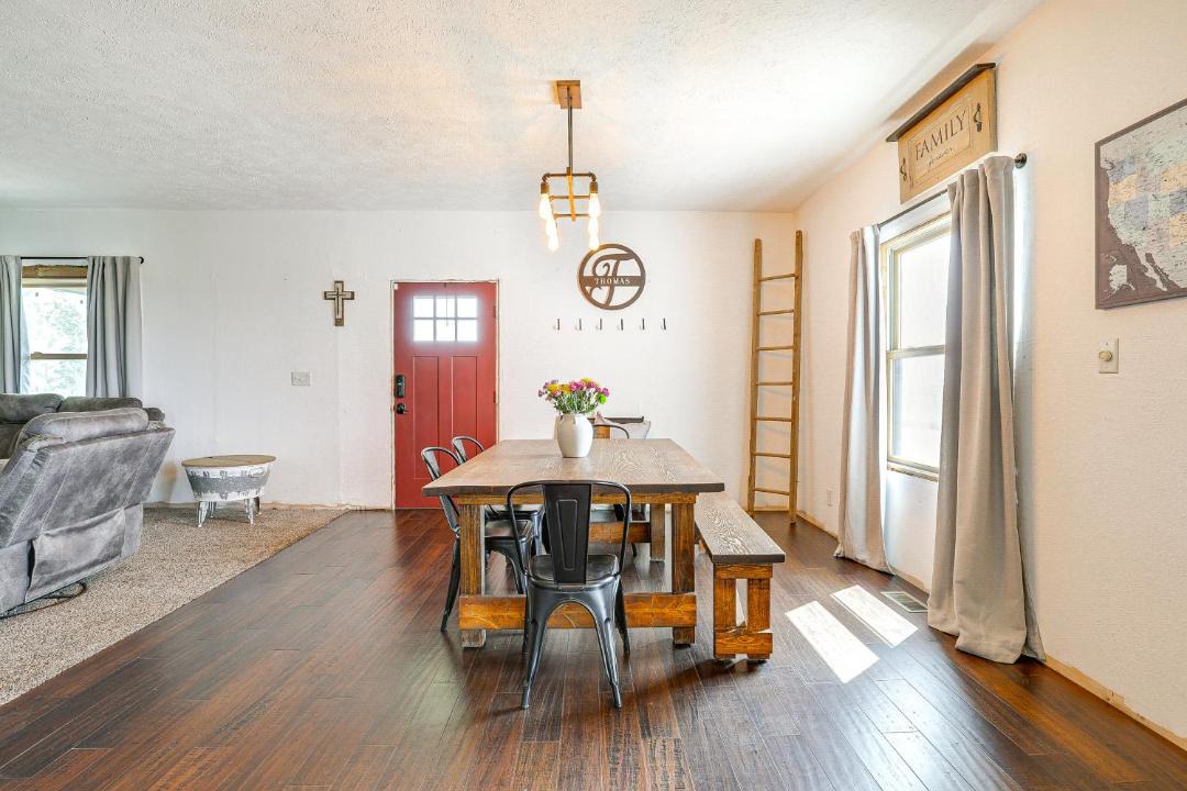 Photo of Livingroom in Seward County