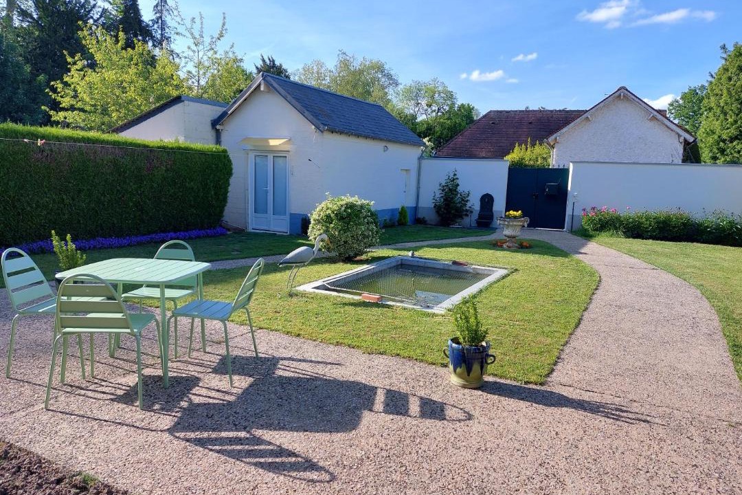 Photo of Others in Olivet