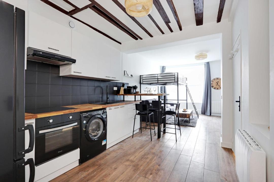 Photo of Kitchen in Butte-aux-Cailles