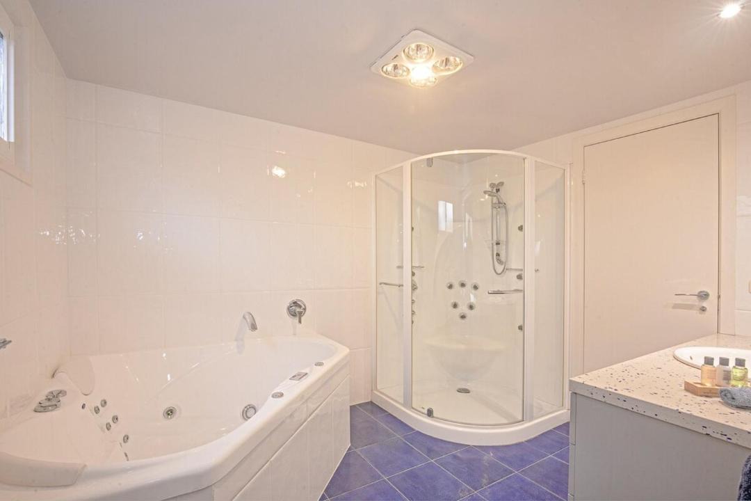 Photo of Bathroom in Cowes