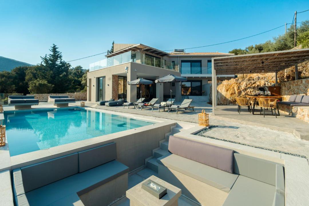 Photo of Others in Mikros Gialos