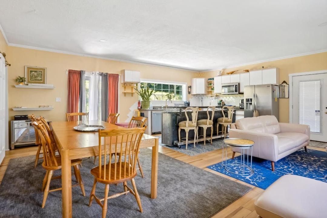 Photo of Livingroom in Morganton