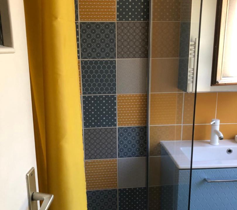 Photo of Bathroom in Puget-Theniers